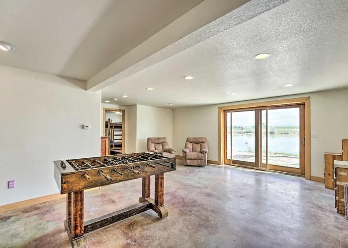 Holiday home Lakefront Country W/ Waterslide & Trampoline! *
